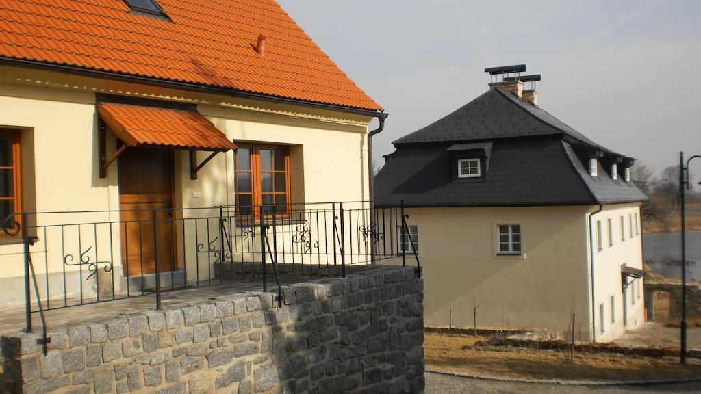 Вилла Statek Sedlecko Экстерьер фото